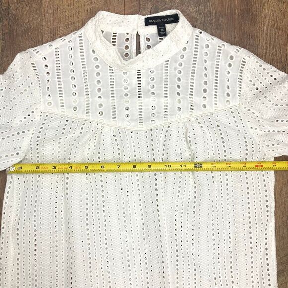 Banana Republic White Eyelet Mock Neck Peasant‎ Prairie 100% Cotton Blouse XSP - Picture 6 of 8
